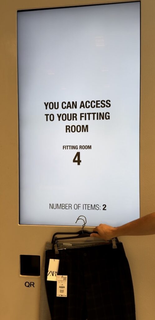 fitting room signage